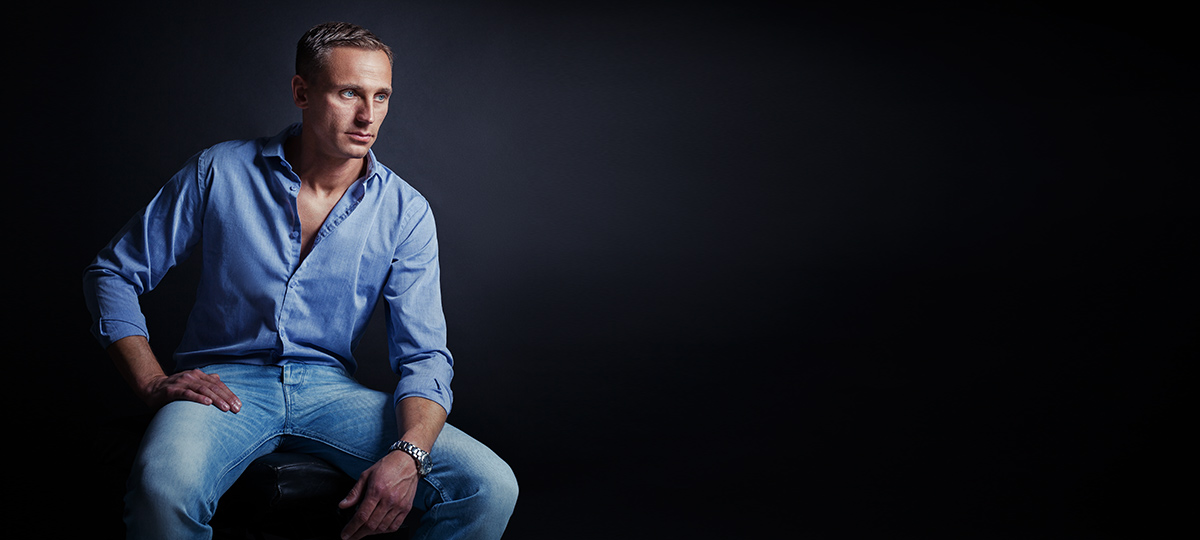 Männer Fotograf Berlin Shooting Mann mit Jeans